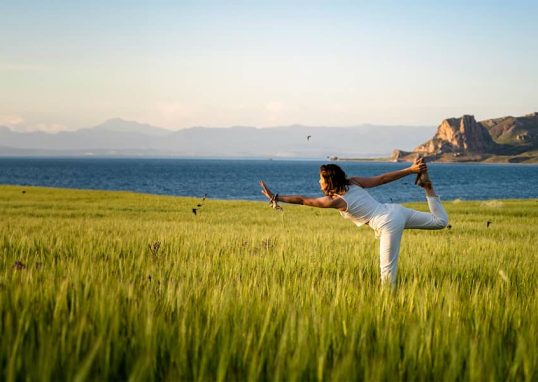 Reconnecting with Nature: The Healing Power of the Outdoors